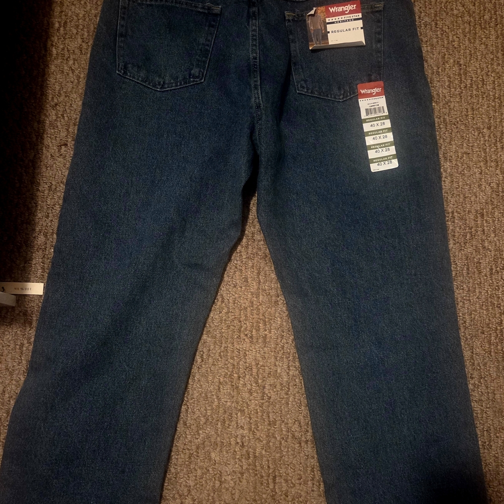 Wrangler Men's Dark Blue Relaxed Jeans